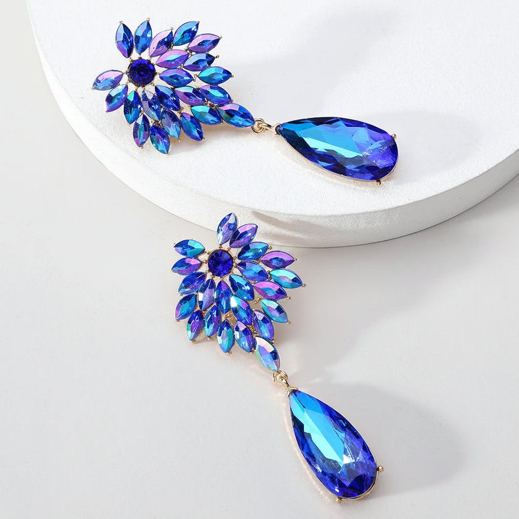 Elegant Leaves Teardrop Dangle Earrings for WomLuxury Design Sparkly