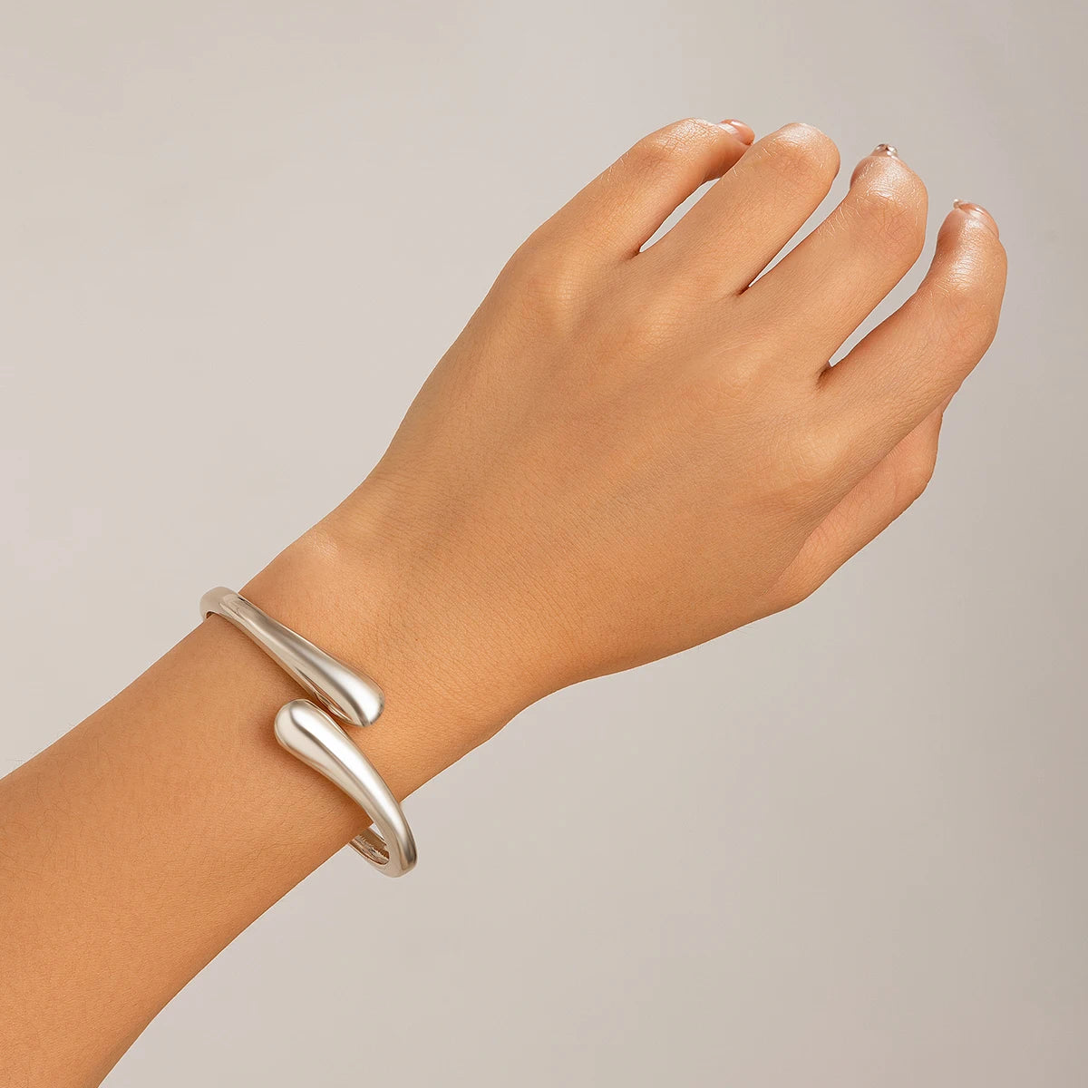 Creative Water Drop Wide Metal Bangle Gold Color Geometric Twisted Bracelets