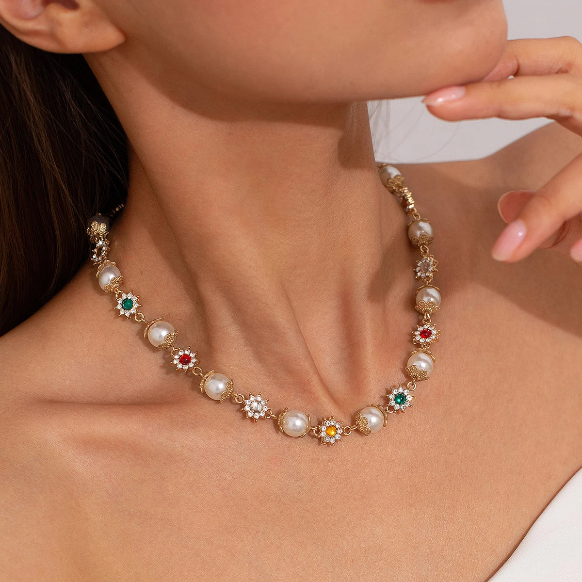 Luxury Pearl Flower Choker Necklace