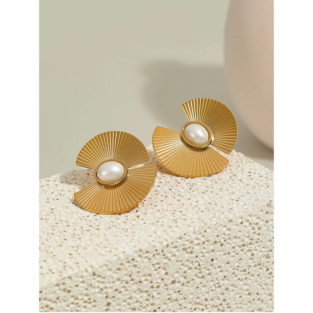 Imitation Pearl Flower Statement Earrings