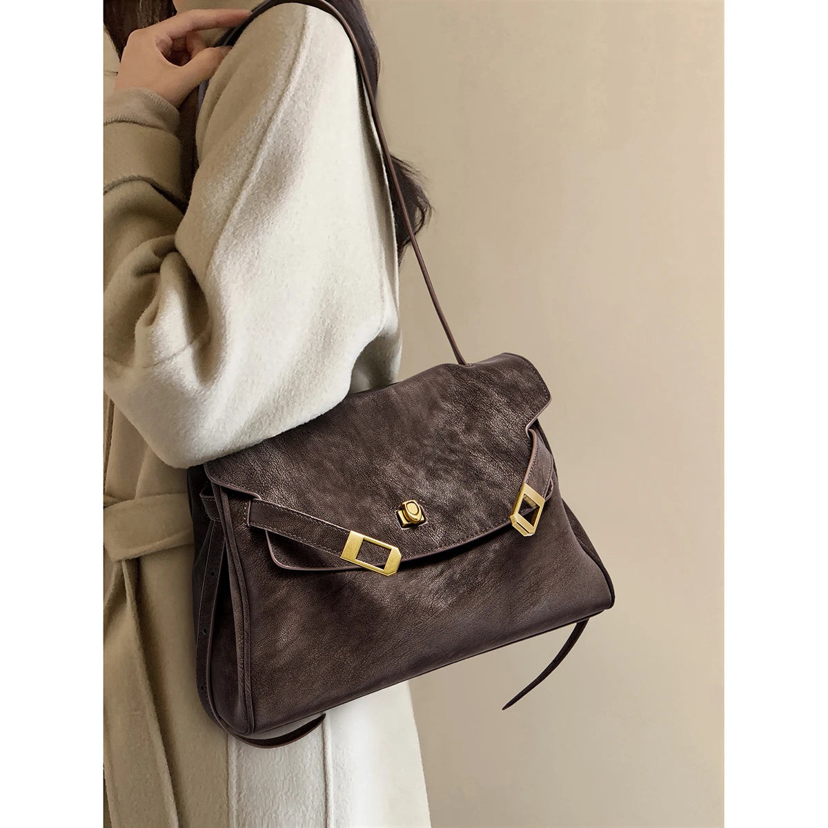 FOXER Women’s Retro Leather Tote Bag 2026