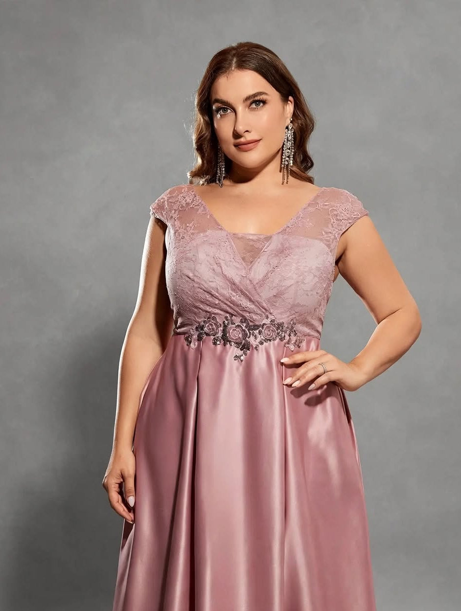 Plus-Size Lace Pleated Dress