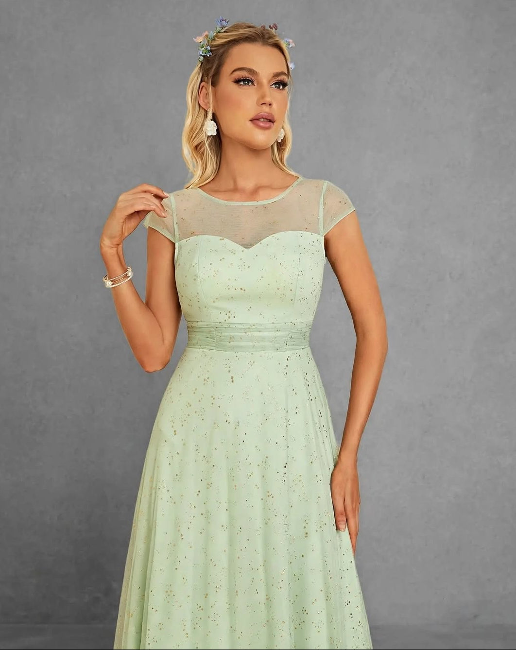 Round Neck Short Sleeve Gold Mesh Full Skirt Evening