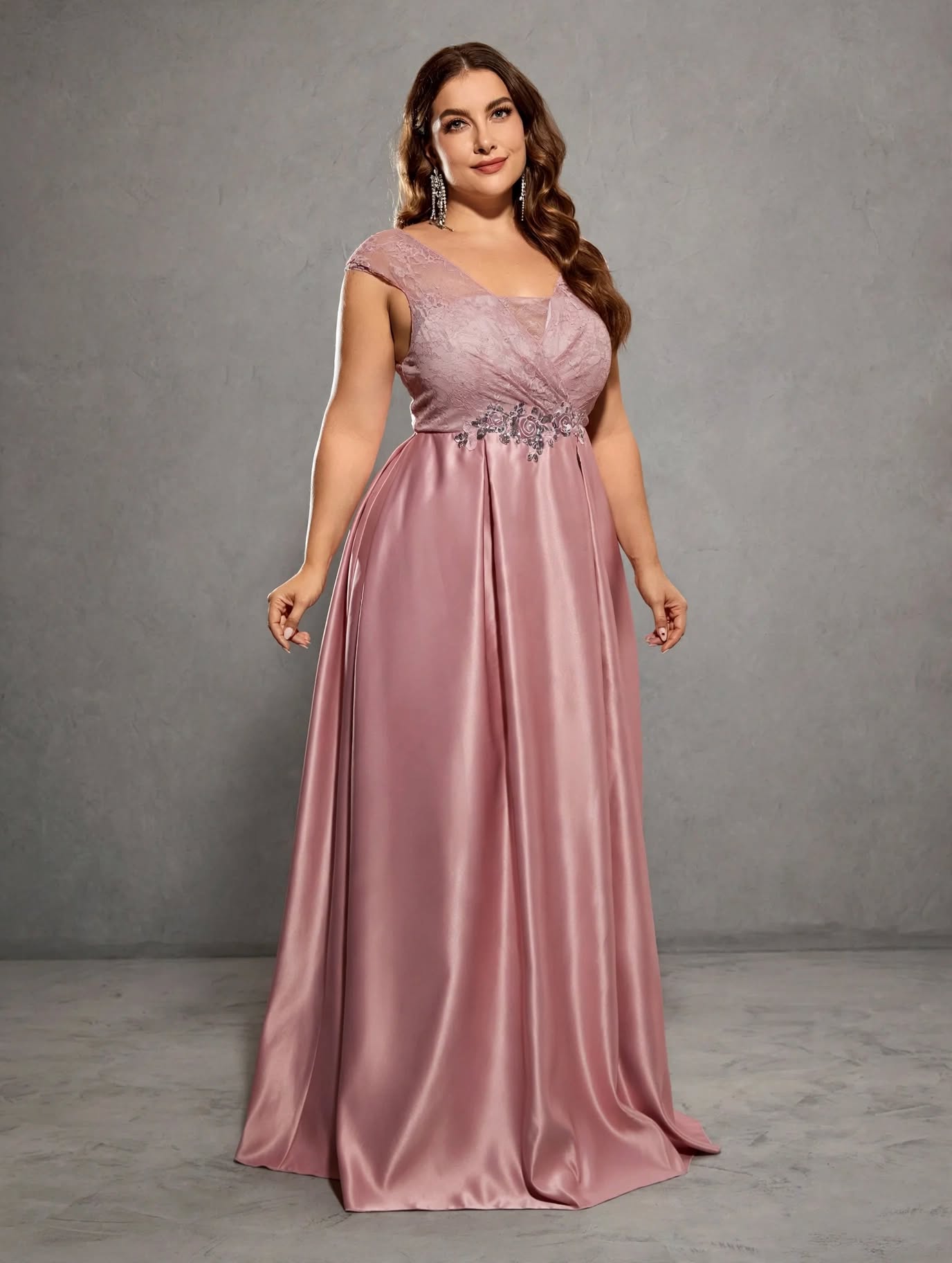 Plus-Size Lace Pleated Dress