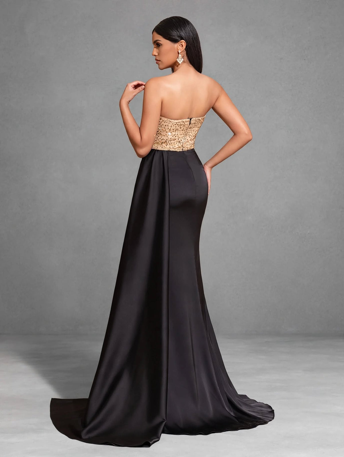 Satin Waist Slimming, Sequin Stitching, Chest Pleats, Slit Floor-length Wedding Dress