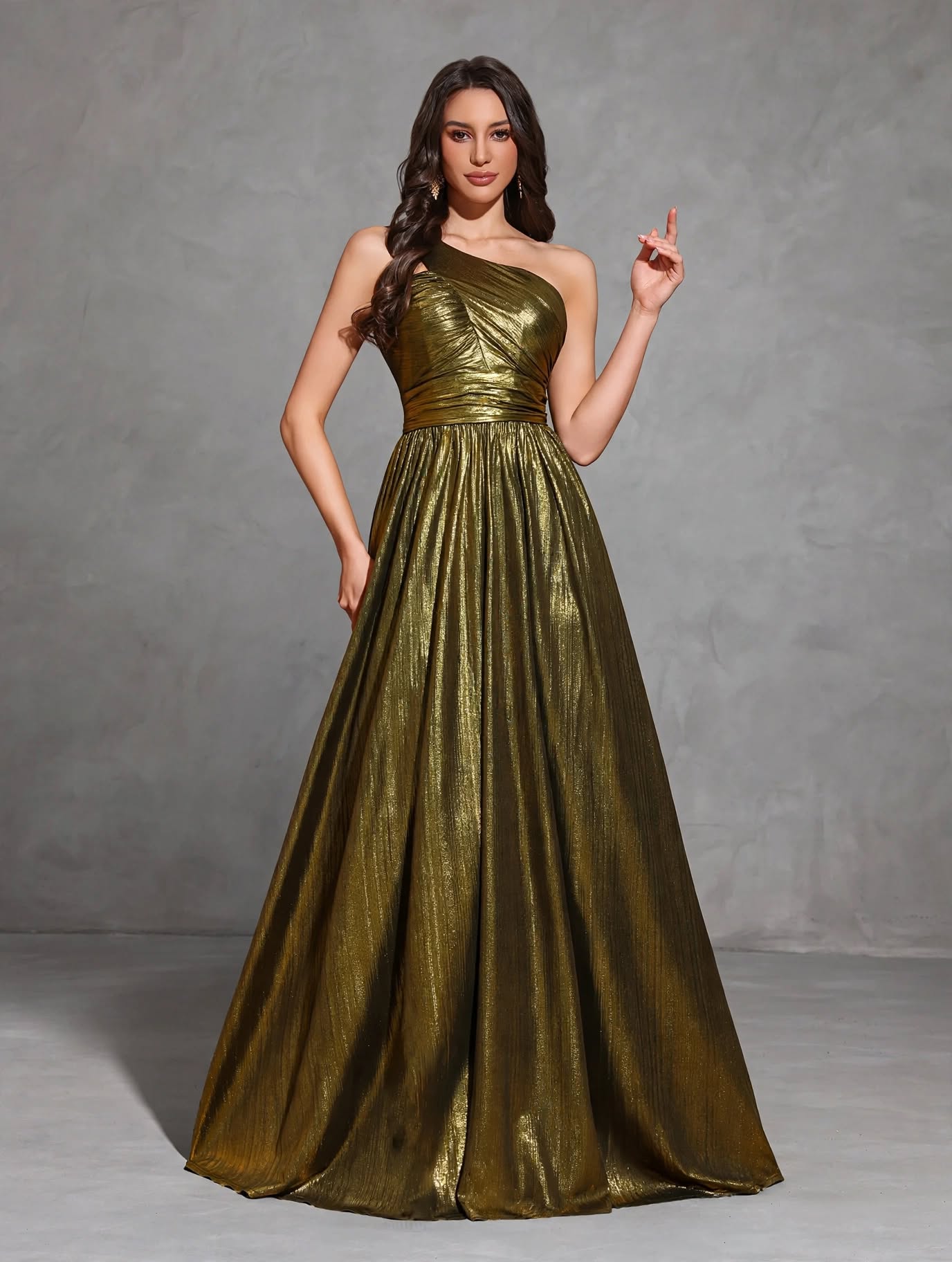 One-shoulder Pleated Two-sided Glossy Strapless Wedding Dress